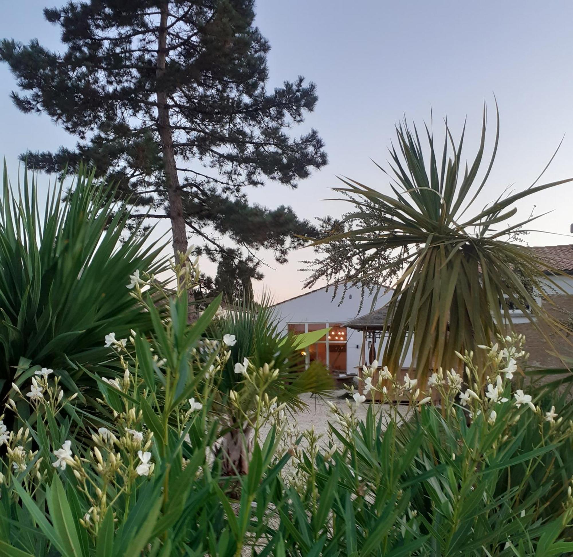 O Calme Hotel Brizambourg Exterior photo